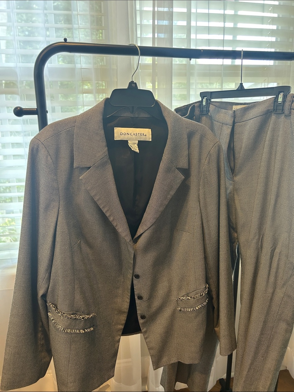 Doncaster Women's Gray Textured Blazer & Trousers Set